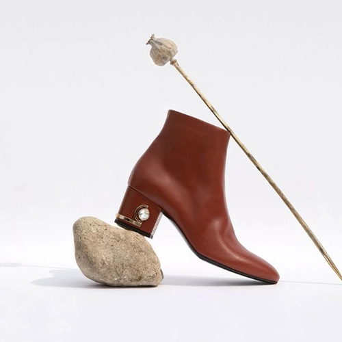 نگهداری کفش چرم